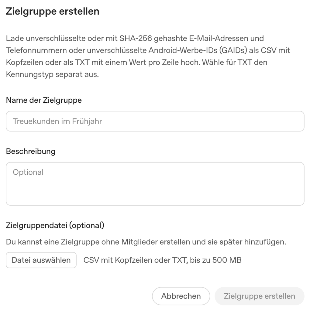 Formular "Zielgruppe erstellen" im ChatGPT-Ads-Manager mit Feldern für Name, Beschreibung und optionaler Zielgruppendatei als CSV oder TXT, mit E-Mail-Adressen, Telefonnummern oder Android-Werbe-IDs